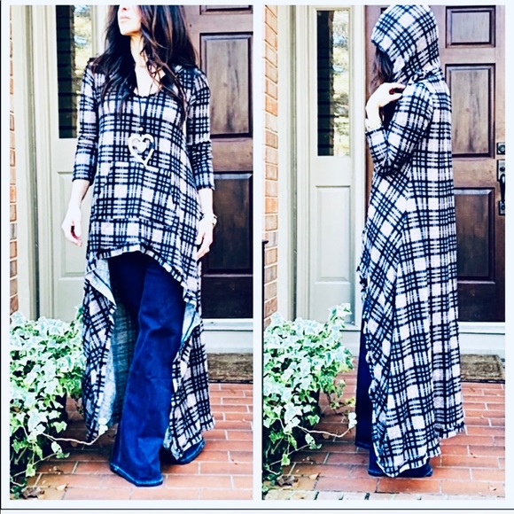 Dresses & Skirts - ✨LAST ONE✨Hi/low plaid side pocket hooded dress